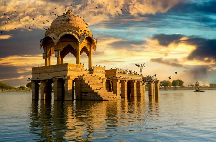 Discover Deserts, Forts and Palaces Tour Package