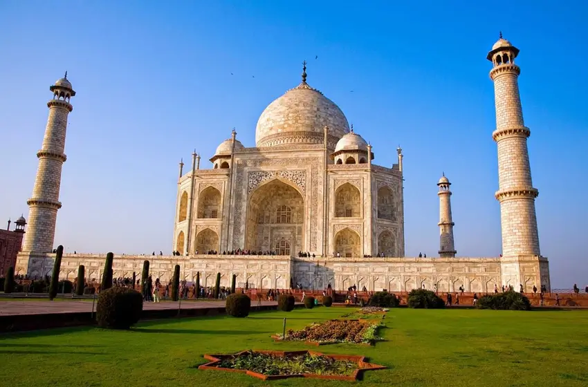 Taj Mahal Agra Same Day Tour from Delhi by Train